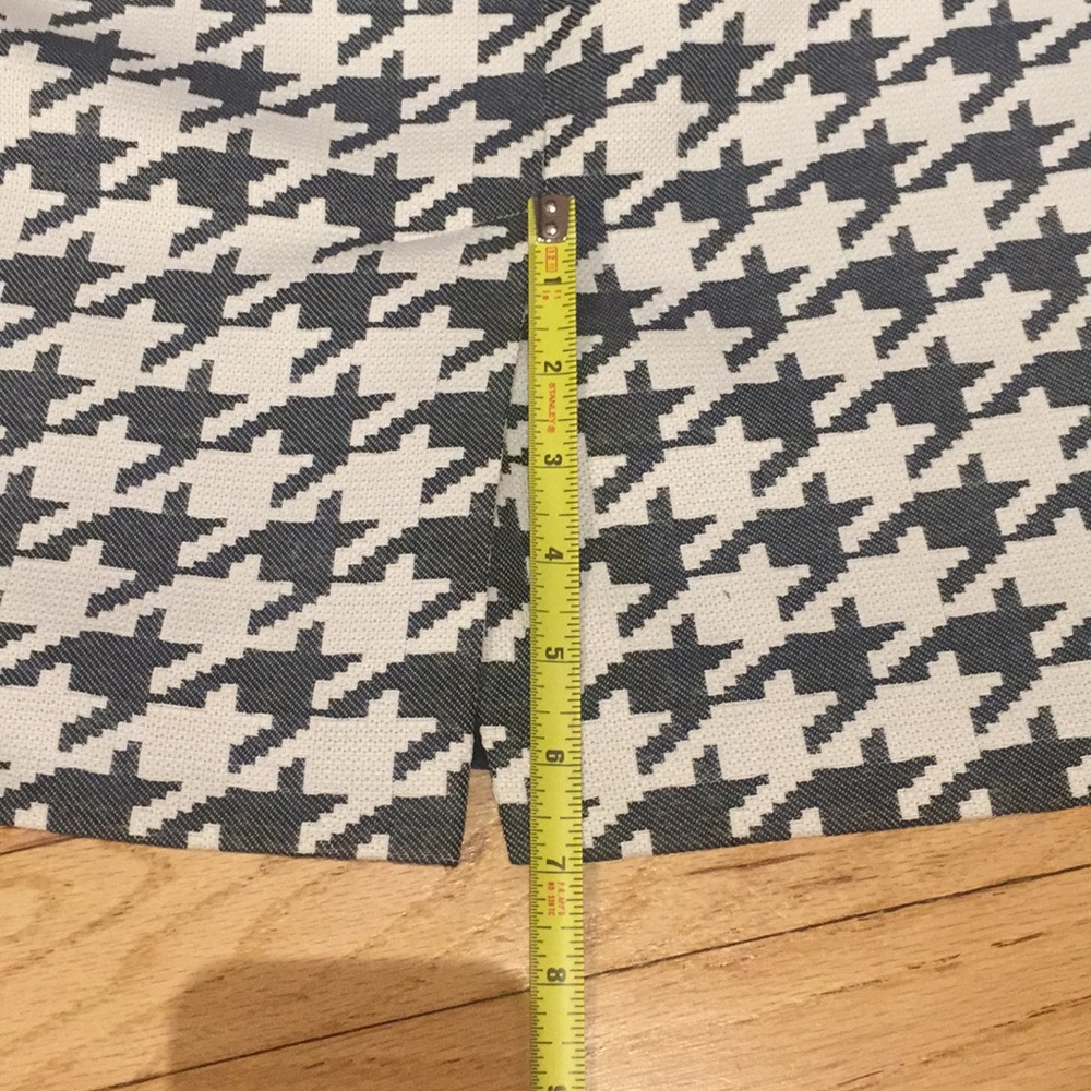 Banana Republic Houndstooth Pencil Skirt - Picture 8 of 8